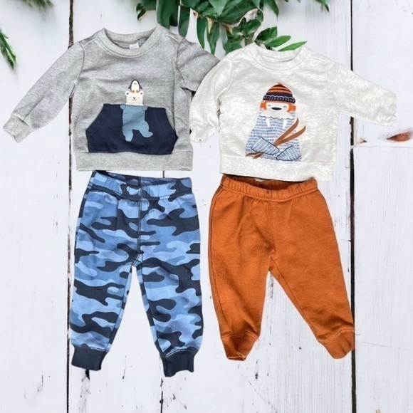 Carter's Baby Matching Sweatshirt Pant Set Bundle Size 9 Months - Picture 1 of 6